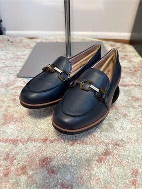 Dr. Scholl's Navy Leather Loafers with Gold Chain Accent